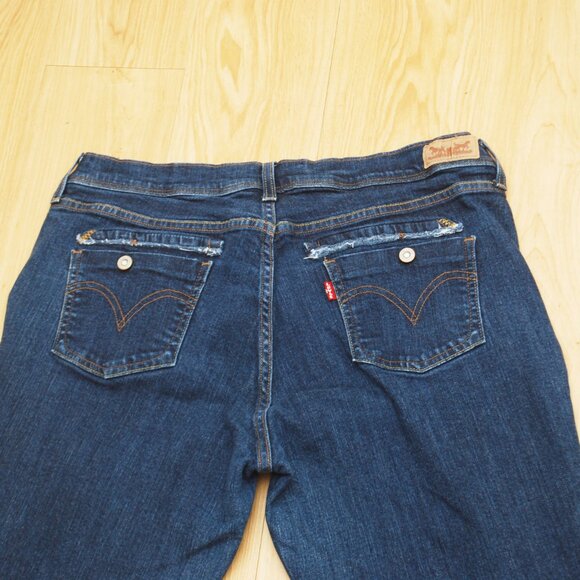 Levi's Women's 515Boot Cut Jeans PreOwned Size 14M - Picture 5 of 6